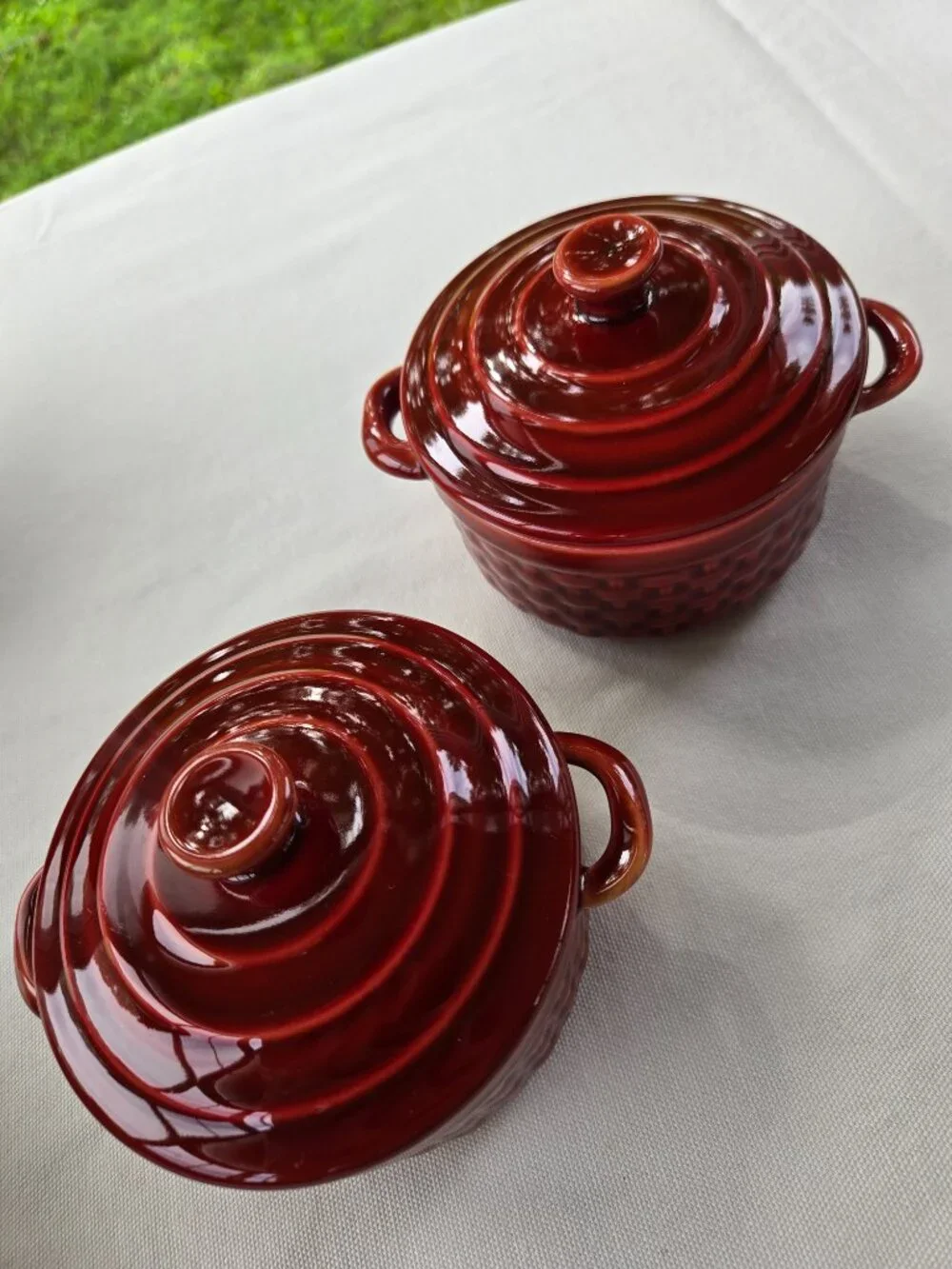 Pier 1 Imports two Red Basket Weave Ovenware Ramekin Soufflé Mini Dish with lids